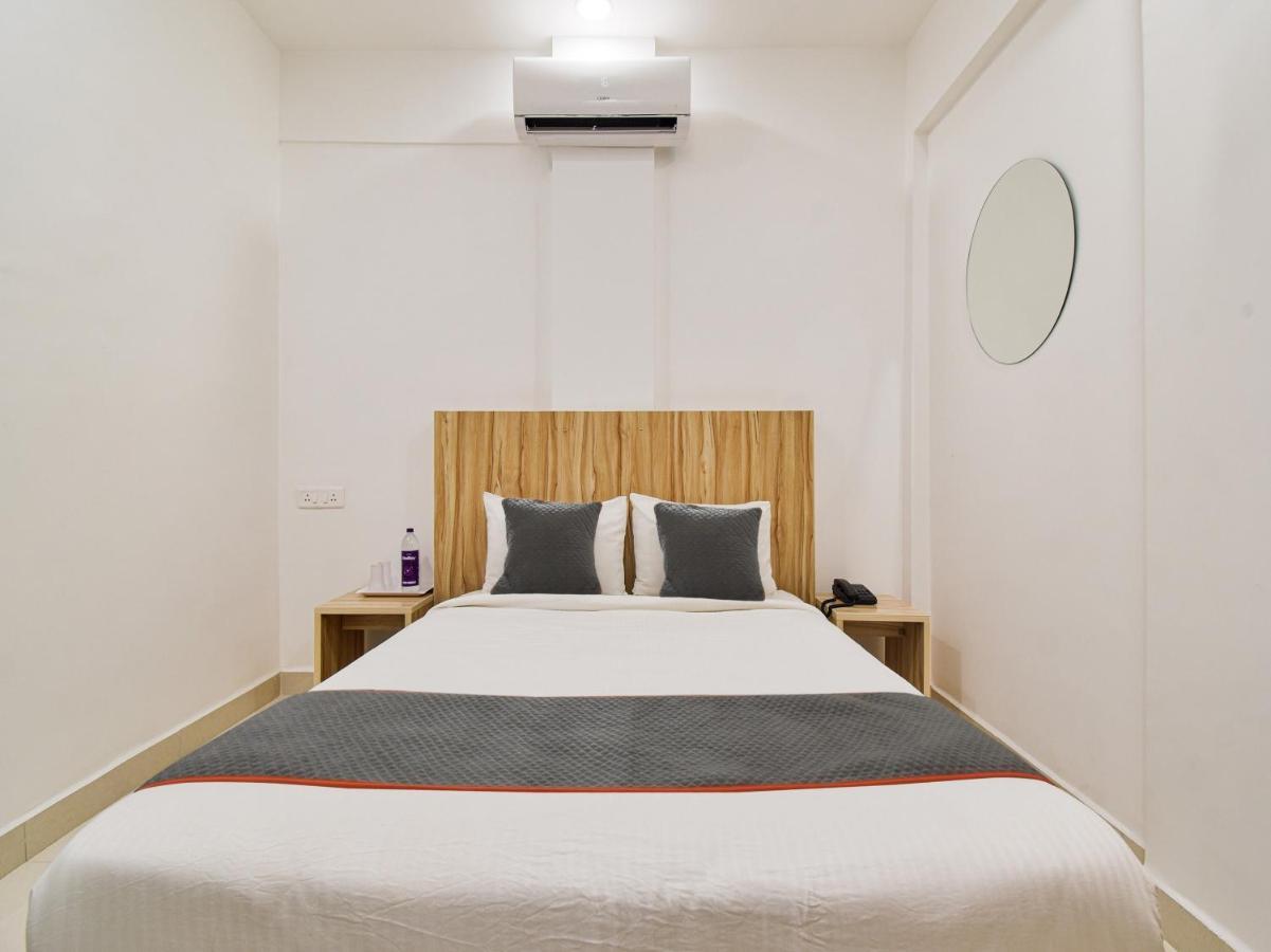 Oyo Townhouse 498 Hotel Western Ναγκπούρ Εξωτερικό φωτογραφία