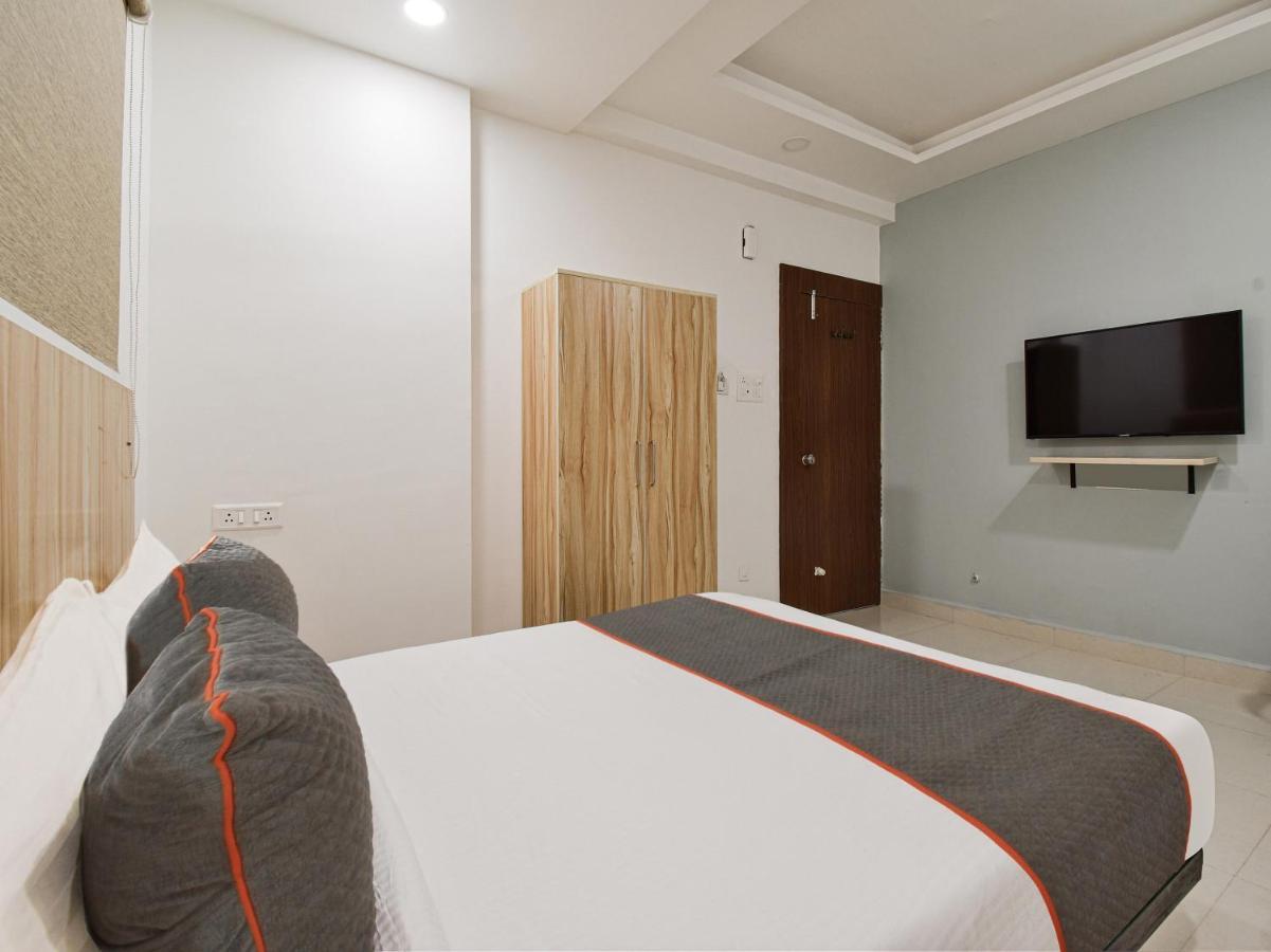 Oyo Townhouse 498 Hotel Western Ναγκπούρ Εξωτερικό φωτογραφία